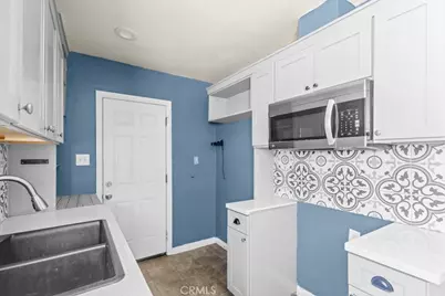 8241 Alix, Los Angeles, CA 90001 - Photo 13