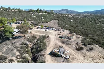 31111 Red Mountain, Hemet, CA 92544 - Photo 7