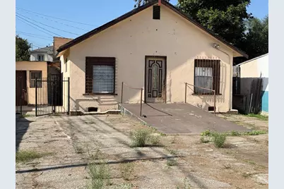 8411 S San Pedro, Los Angeles, CA 90003 - Photo 5