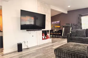 10347 Kalmia St, Los Angeles, CA 90002 - Photo 9