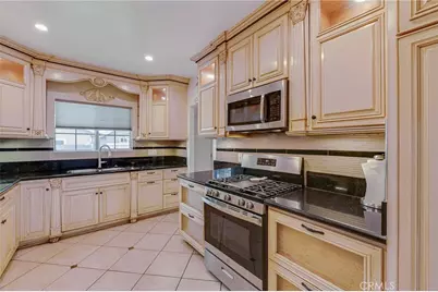 8023 Hooper Ave, Los Angeles, CA 90001 - Photo 13