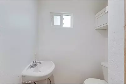 8023 Hooper Ave, Los Angeles, CA 90001 - Photo 51