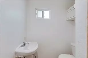 8023 Hooper Ave., Los Angeles, CA 90001 - Photo 51