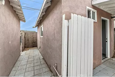 8023 Hooper Ave, Los Angeles, CA 90001 - Photo 45