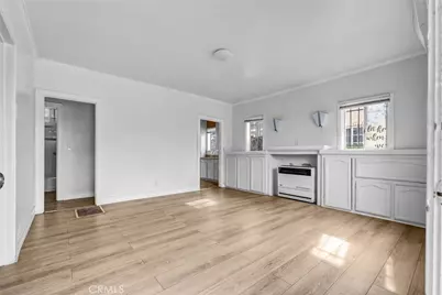 2112 S Burnside Avenue, Los Angeles, CA 90016 - Photo 3