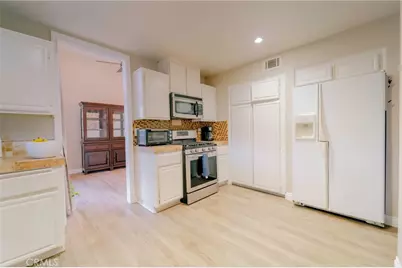 13584 Sutter Court, Fontana, CA 92336 - Photo 17