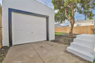 946 E 104th, Los Angeles, CA 90002 - Photo 27