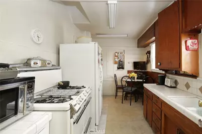 317 E 115th Street, Los Angeles, CA 90061 - Photo 9
