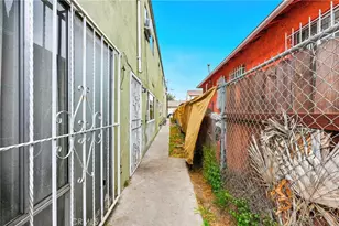 11251 State, Lynwood, CA 90262 - Photo 5