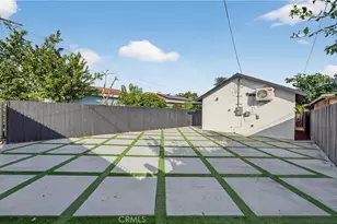 11113 1/2 S Budlong Ave, Los Angeles, CA 90044 - Photo 9