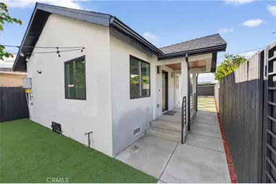 11113 1/2 S Budlong Avenue, Los Angeles, CA 90044 - Photo 33