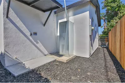 10955 S Spring Street, Los Angeles, CA 90061 - Photo 25