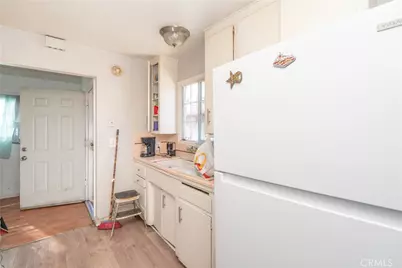 9421 Dearborn, South Gate, CA 90280 - Photo 51