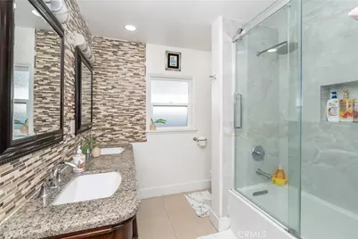 9421 Dearborn, South Gate, CA 90280 - Photo 15