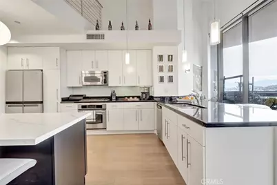 1100 Wilshire Boulevard #1705, Los Angeles, CA 90017 - Photo 13