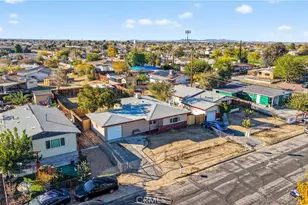 15254 Las Piedras Dr, Victorville, CA 92395 - Photo 41