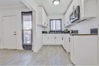 1434 W 92nd St, Los Angeles, CA 90047 - Photo 13