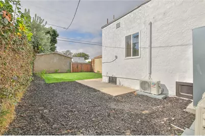 1434 W 92nd St, Los Angeles, CA 90047 - Photo 29