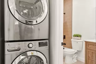 5414 Hillcrest, Los Angeles, CA 90043 - Photo 15