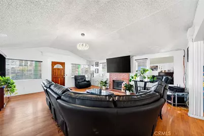 1803 E 109th Place, Los Angeles, CA 90059 - Photo 9