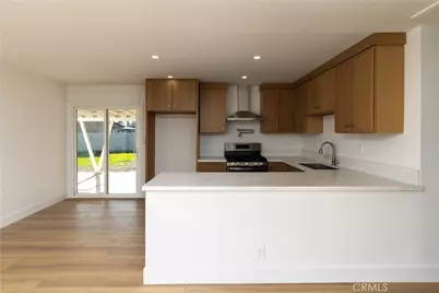 8326 Greenpoint, Riverside, CA 92503 - Photo 5