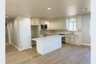 8401 Eucalyptus Avenue, California City, CA 93505 - Photo 5