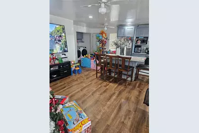 10703 Anzac, Los Angeles, CA 90059 - Photo 11