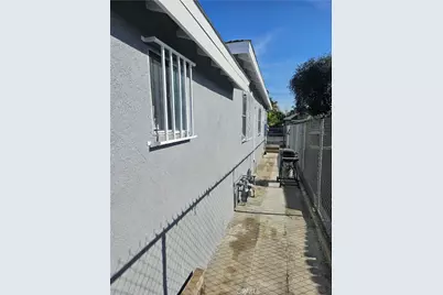 10703 Anzac, Los Angeles, CA 90059 - Photo 5