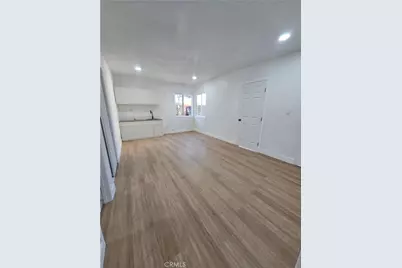 10657 Sherman, Los Angeles, CA 91352 - Photo 13