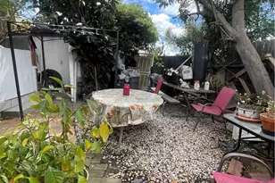 10001 Frontage Road, South Gate, CA 90280 - Photo 13