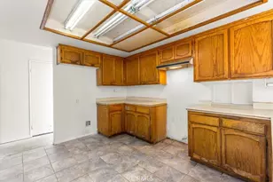 13511 Mountain Dr, Hesperia, CA 92344 - Photo 21