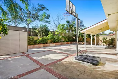13506 Darvalle, Cerritos, CA 90703 - Photo 45
