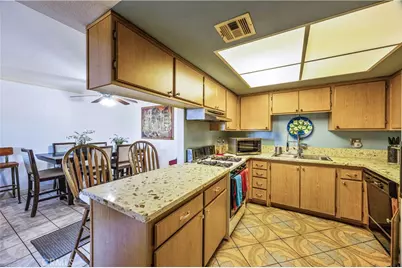 7018 Rita #404, Huntington Park, CA 90255 - Photo 23