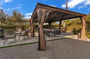 9733 Priscilla St, Downey, CA 90242 - Photo 25