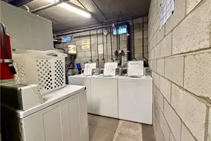 7013 Haskell, Van Nuys, CA 91406 - Photo 11