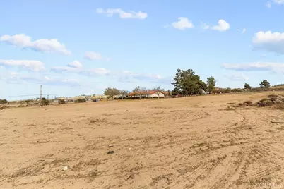 20575 Lupine Street, Apple Valley, CA 92308 - Photo 9