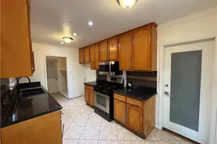 13719 S San Pedro, Los Angeles, CA 90061 - Photo 9