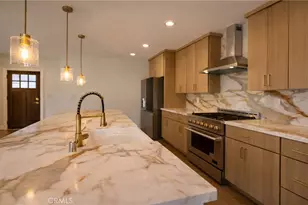 3991 Hubert Ave, Leimert Park, CA 90008 - Photo 15