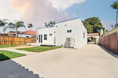 3991 Hubert Avenue, Leimert Park, CA 90008 - Photo 29