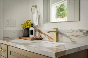 3991 Hubert Ave, Leimert Park, CA 90008 - Photo 17