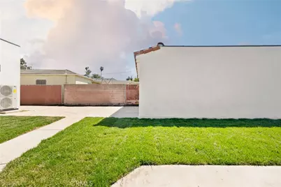 3991 Hubert Avenue, Leimert Park, CA 90008 - Photo 31