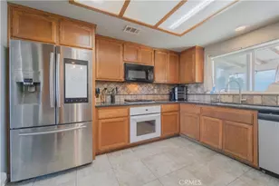 16271 Nisqualli, Victorville, CA 92395 - Photo 9