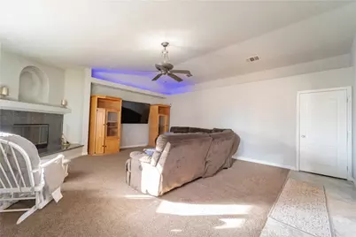 16271 Nisqualli, Victorville, CA 92395 - Photo 5