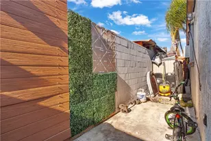 4610 Leonis, Commerce, CA 90040 - Photo 23