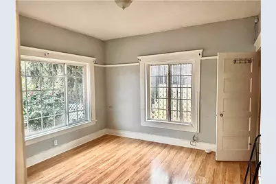2129 W 30th, Los Angeles, CA 90018 - Photo 11