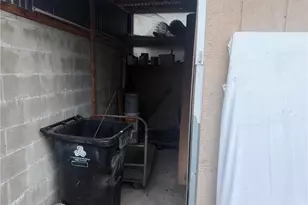 2129 30th W 30th, Los Angeles, CA 90018 - Photo 41