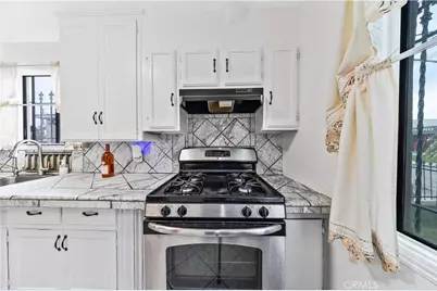 1526 Lakme, Wilmington, CA 90744 - Photo 41