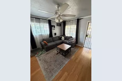 902 E 78th, Los Angeles, CA 90001 - Photo 7