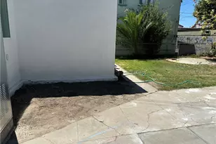 1253 W 65th St, Los Angeles, CA 90044 - Photo 23