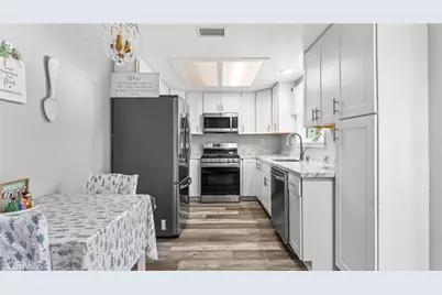 2915 Deacon #17, Simi Valley, CA 93065 - Photo 13